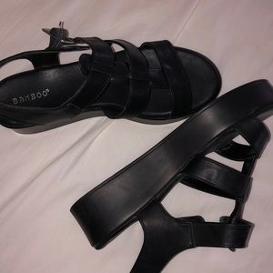 lightly used bamboo grunge black sandals